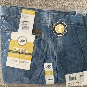 Lee Men’s Relaxed Fit Jeans in Denim Blue